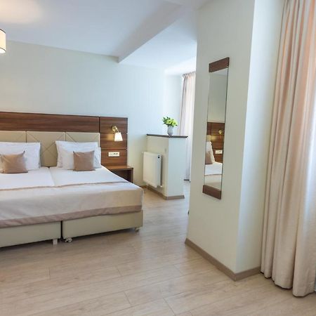 Aparthotel Sir Fundeni Tower Bukarest Kültér fotó