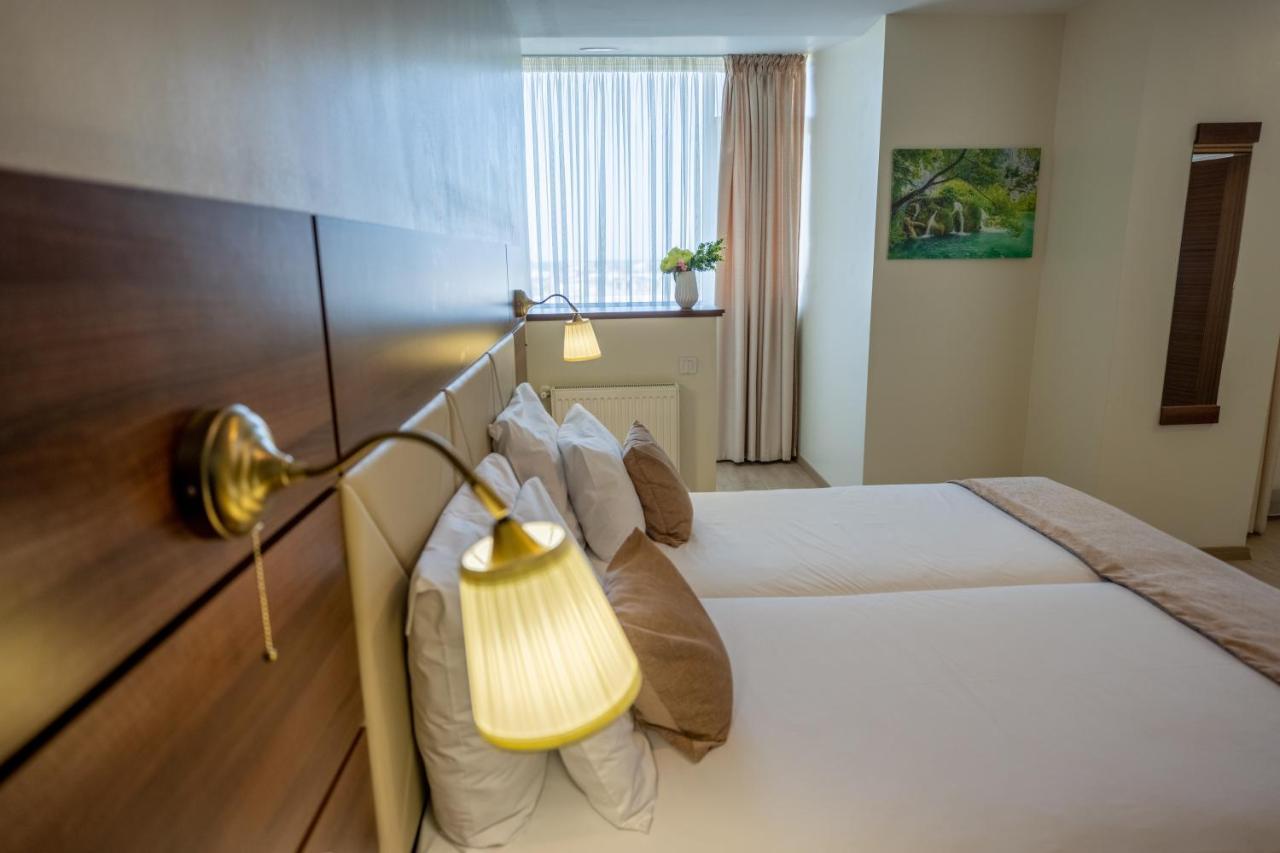Aparthotel Sir Fundeni Tower Bukarest Kültér fotó