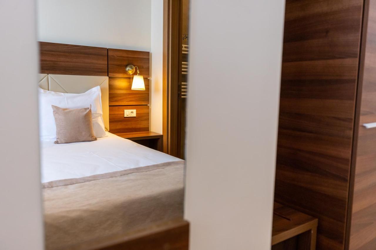 Aparthotel Sir Fundeni Tower Bukarest Kültér fotó